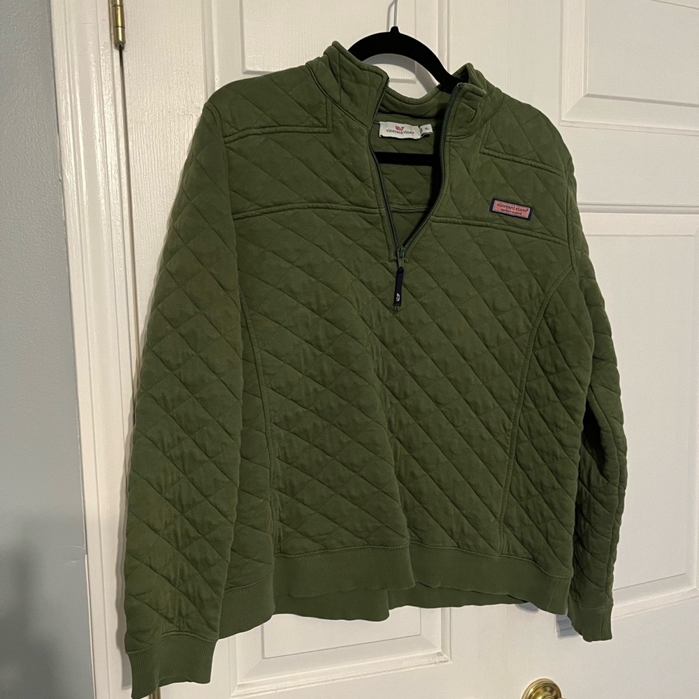 Vineyard Vines quilted shep shirt